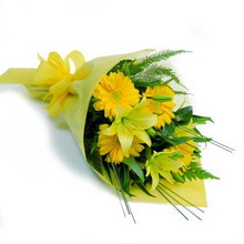 Ankara çiçek siparişi gönderme firmamızdan size özel 1 adet kazablanka ve gerberalar
