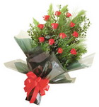 Ankara ostim çiçek siparişi firma ürünümüz 12 adet kırmızı gül demeti