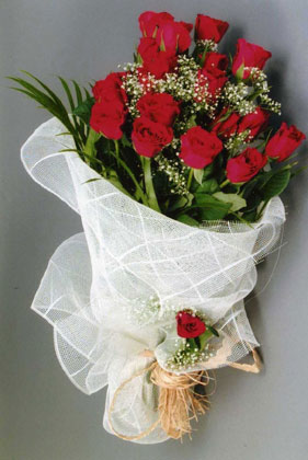 Ankara Bağlum Çiçekçi firma ürünümüz kırmızı güller çiçek buketi