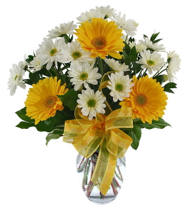 beyaz ve sarı kır çiçeklerinden çiçek vazo tanzimi
