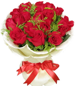 15 kırmızı gülden buket çiçeği Ankara çiçek satışı